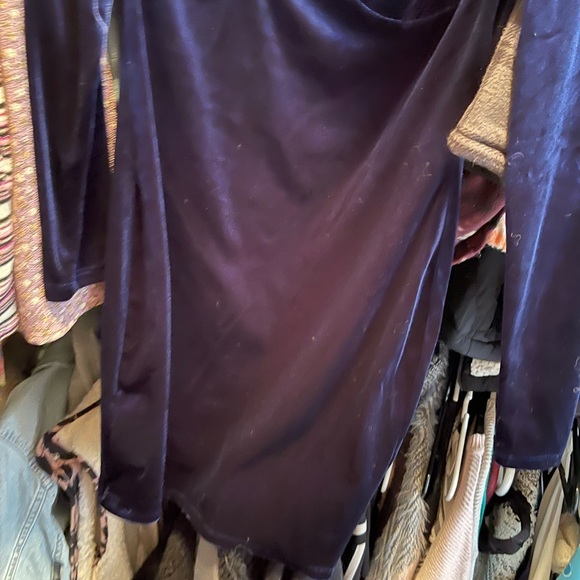 Small velvet dress new - Picture 2 of 4